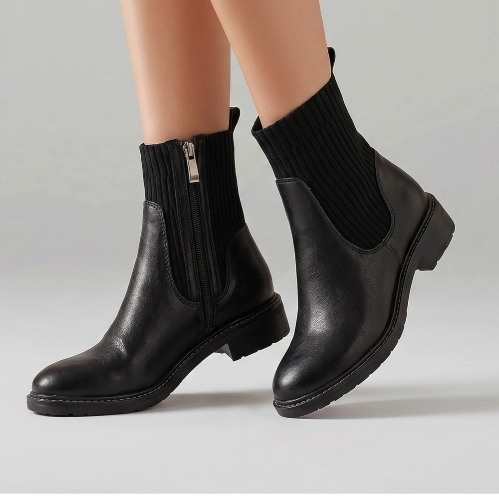 Kenneth Cole Reaction Black Lambert Knit Sock Chelsea Boots Size 5.5 NWOB